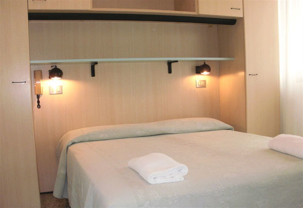 Rubino Hotel 2*